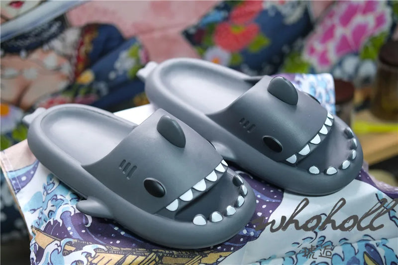 Pantoufles requin