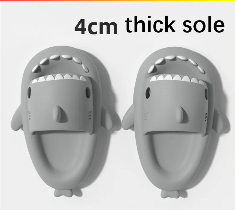 Pantoufles requin