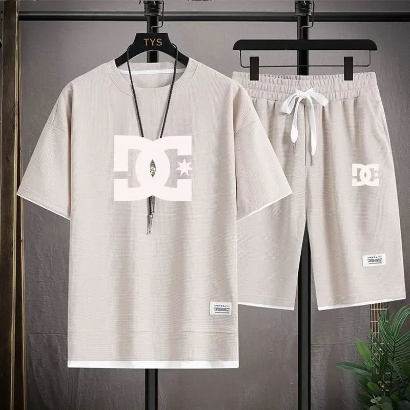Deux ensembles de T-shirts  DC