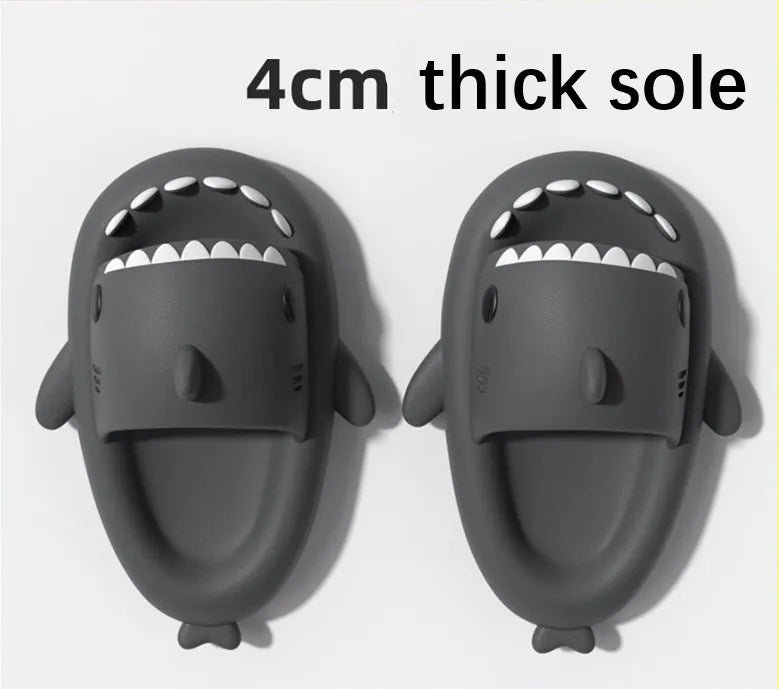 Pantoufles requin