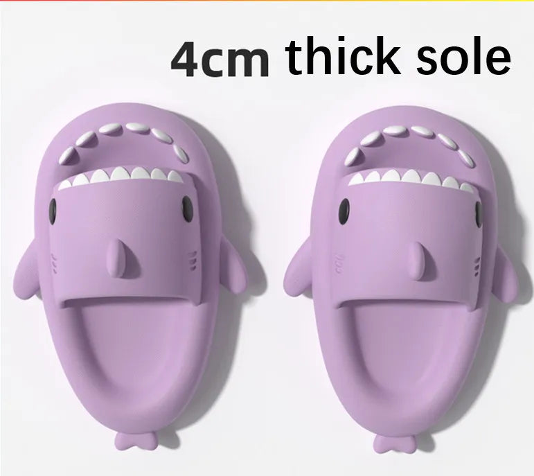 Pantoufles requin
