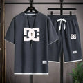 Deux ensembles de T-shirts  DC