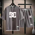 Deux ensembles de T-shirts  DC